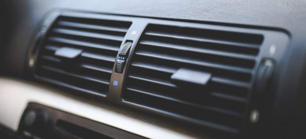 Cinco errores que probablemente cometas con el aire acondicionado del coche