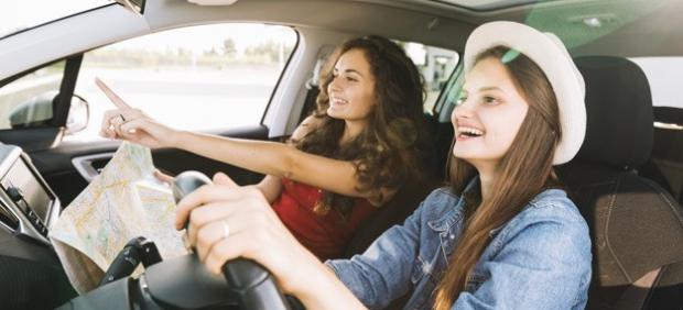 Jóvenes o mayores: ¿quiénes son mejores al volante?