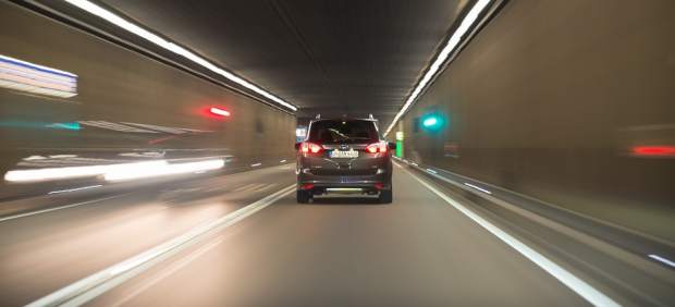 ¿Qué es el efecto túnel al volante y cómo se puede evitar?