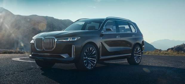 BMW lanza su primer coche con siete plazas