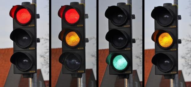 Crean un sistema que te permite saber si vas a llegar a un semáforo en verde.